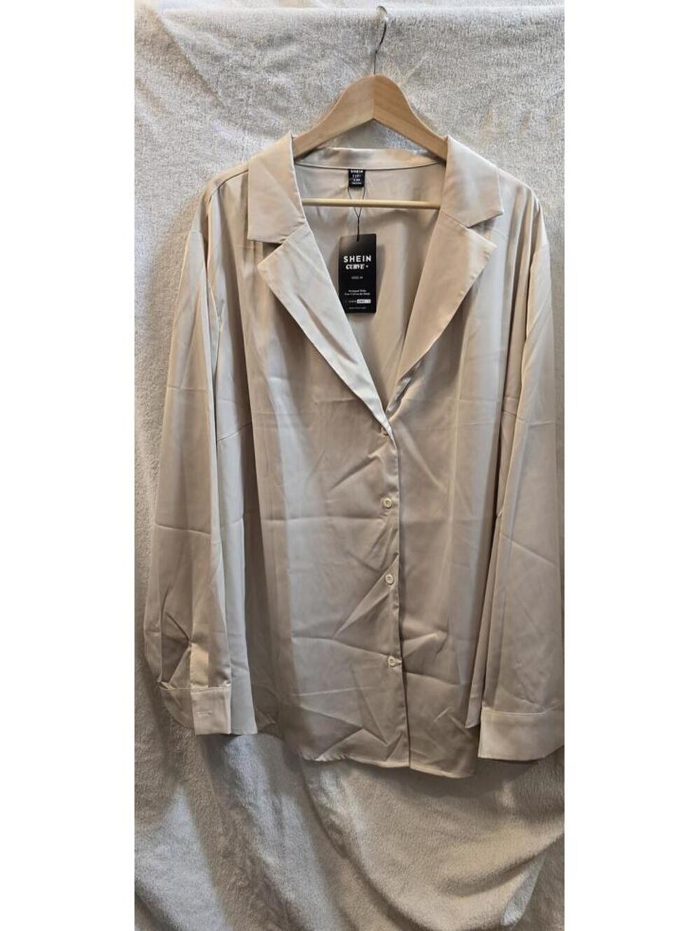 New SHEIN Curve+ Beige Satin-Feel Button Front Collared Blouse Plus 30-32